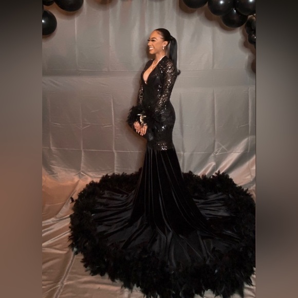 PROM DRESS - Picture 5 of 5